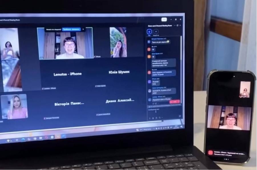 Людмила Калабуха проводить онлайн-навчання у Zoom для професійної аудиторії з різних міст України