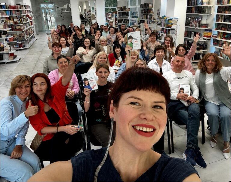 Як написати, вигідно видати книгу та роками заробляти на авторстві: майстер-клас Людмили Калабухи у Рівному