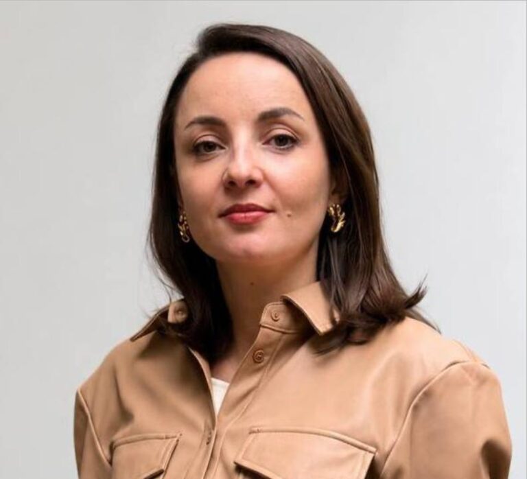 Руслана Волкернюк, засновниця ТОВ «ЛАЙНПАРТС», авторка відгуку про корпоративний онлайн-тренінг з B2B-продажів Людмили Калабухи